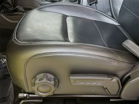 Used 2023 Jeep Wrangler Unlimited Sahara w/ Cold Weather Group image 15