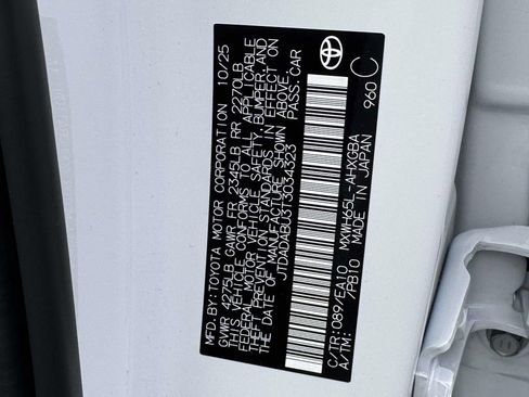 New 2026 Toyota Prius XLE image 26