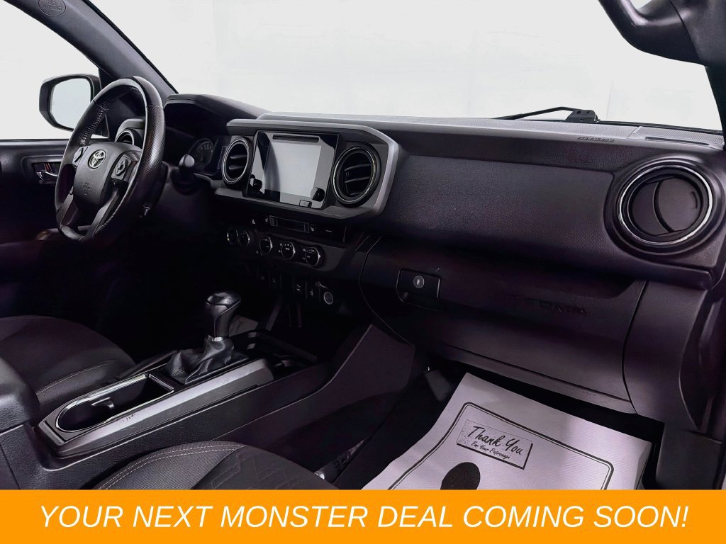 Used 2016 Toyota Tacoma TRD Sport AWD/4WD image 28