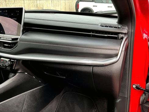 Used 2023 Jeep Compass Limited image 36