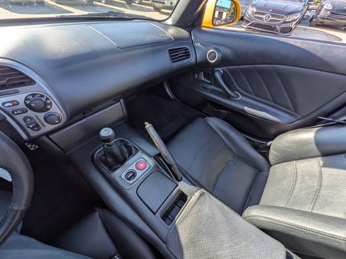 Used 2002 Honda S2000 Convertible 2D image 10