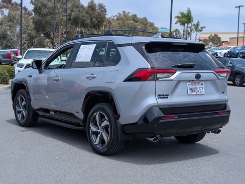 Used 2024 Toyota RAV4 SE w/ Weather & Moonroof Package AWD/4WD image 12