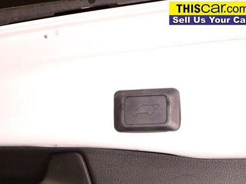 Used 2019 Toyota RAV4 XLE FWD image 32