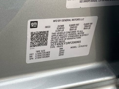 Used 2024 GMC Sierra 2500 AT4X image 35