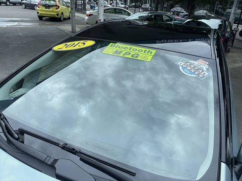Used 2015 Toyota Prius Two FWD image 5