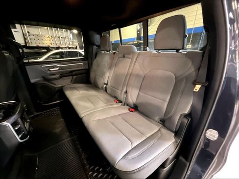 Used 2021 RAM 1500 Big Horn image 15