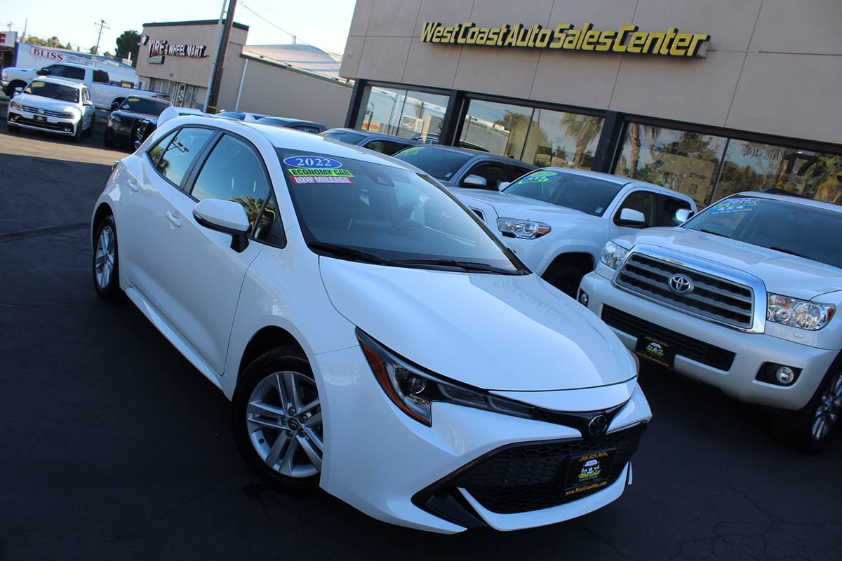 Used 2022 Toyota Corolla SE w/ Carpet Mat Package (TMS) FWD image 32