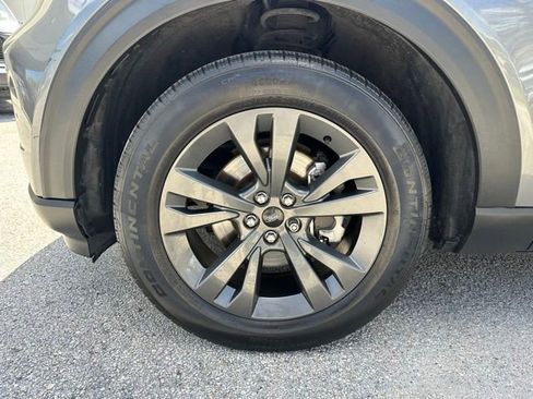 Used 2023 Ford Explorer XLT w/ Equipment Group 202A image 31