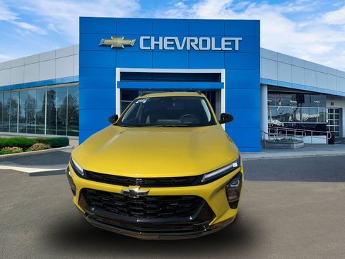 Certified 2024 Chevrolet Trax ACTIV w/ Driver Confidence Package image 4