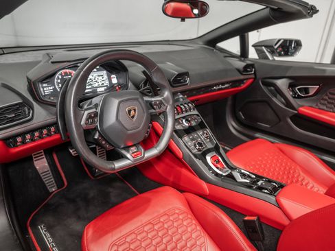 Used 2016 Lamborghini Huracan LP 610-4 AWD/4WD image 13