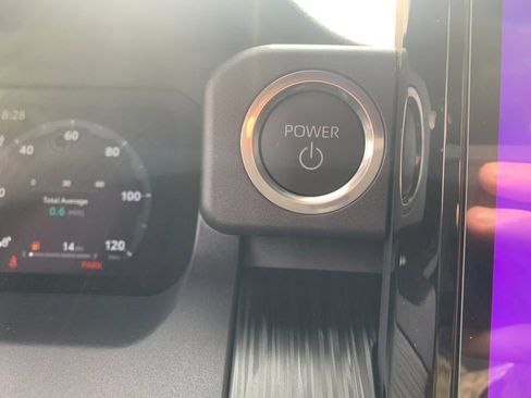 New 2026 Toyota 4Runner Platinum image 26