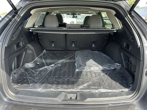 Used 2025 Subaru Outback Premium image 20