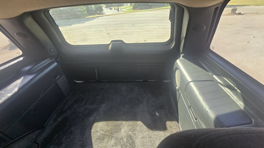 Used 2002 Chevrolet Tahoe LS RWD image 8