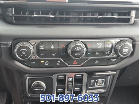 Used 2025 Jeep Gladiator Sport AWD/4WD image 24