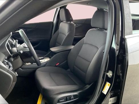 Used 2018 Chevrolet Malibu LT image 15