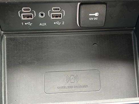 Used 2023 Jeep Grand Cherokee L Laredo image 30