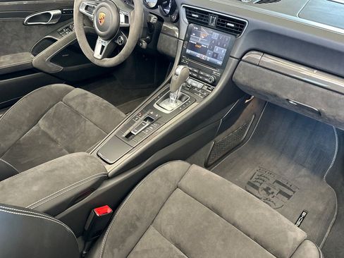 Used 2018 Porsche 911 Targa 4 GTS image 18
