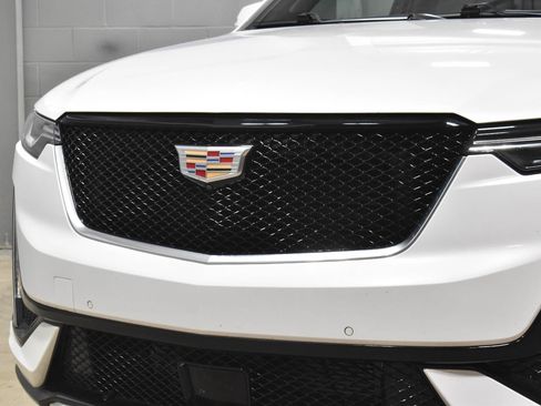 Certified 2025 Cadillac XT6 Sport w/ Technology Package AWD/4WD image 33