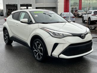 Used 2020 Toyota C-HR XLE video 1