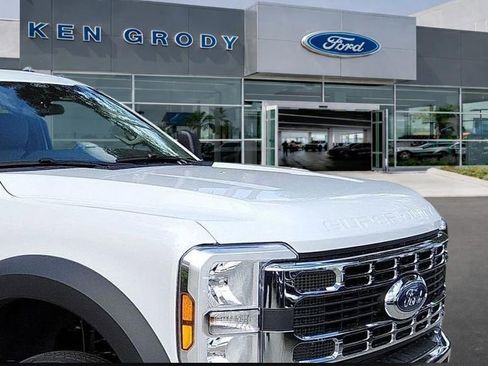 New 2026 Ford F450 XL w/ XL Chrome Package image 1