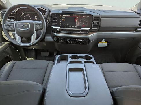 New 2025 GMC Sierra 1500 Elevation image 17