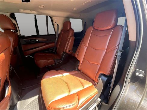 Used 2020 Cadillac Escalade Premium Luxury AWD/4WD image 20