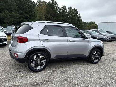 New 2026 Hyundai Venue SEL image 6