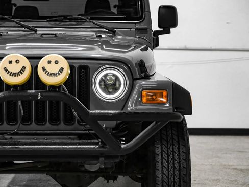 Used 2004 Jeep Wrangler Rubicon w/ Dual Top Group image 37