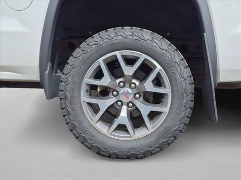 Used 2014 GMC Sierra 1500 SLT AWD/4WD image 9