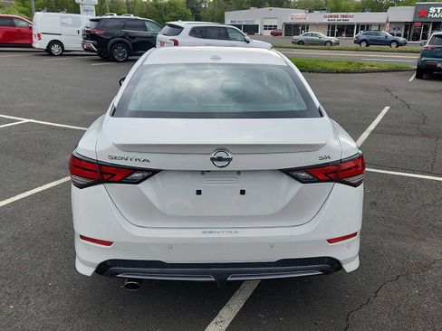 Used 2023 Nissan Sentra SR w/ SR Premium Package FWD image 5