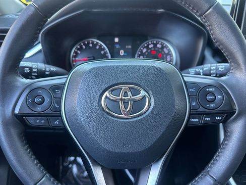 Used 2021 Toyota RAV4 XLE Premium w/ Carpet Mat Package (TMS) FWD image 34