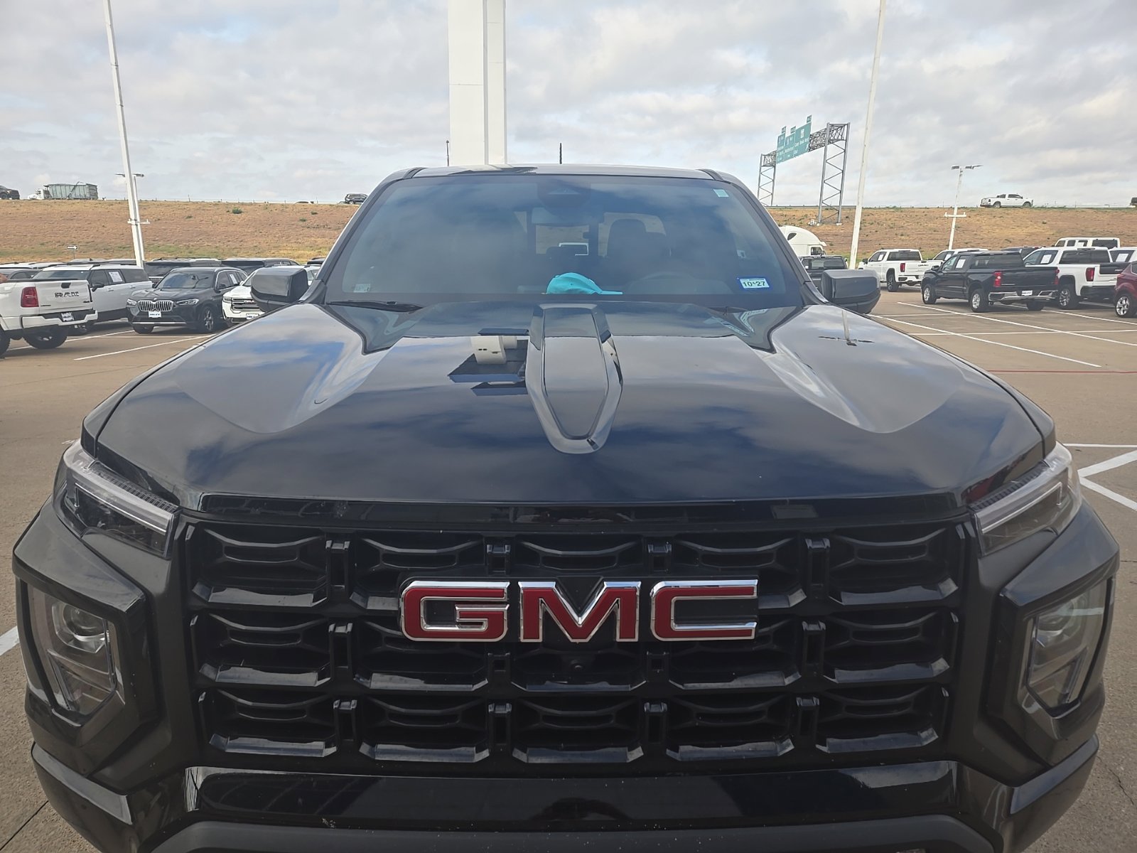 Used 2025 GMC Canyon Elevation w/ Convenience Package RWD image 2