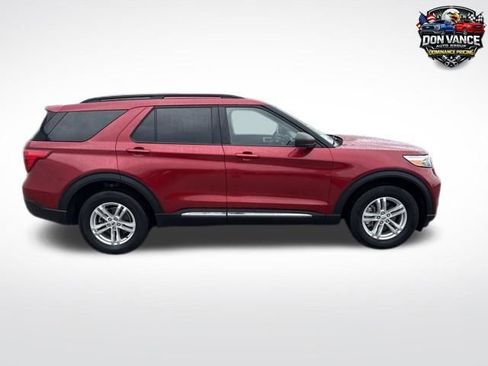 Used 2022 Ford Explorer XLT w/ Equipment Group 202A AWD/4WD image 5