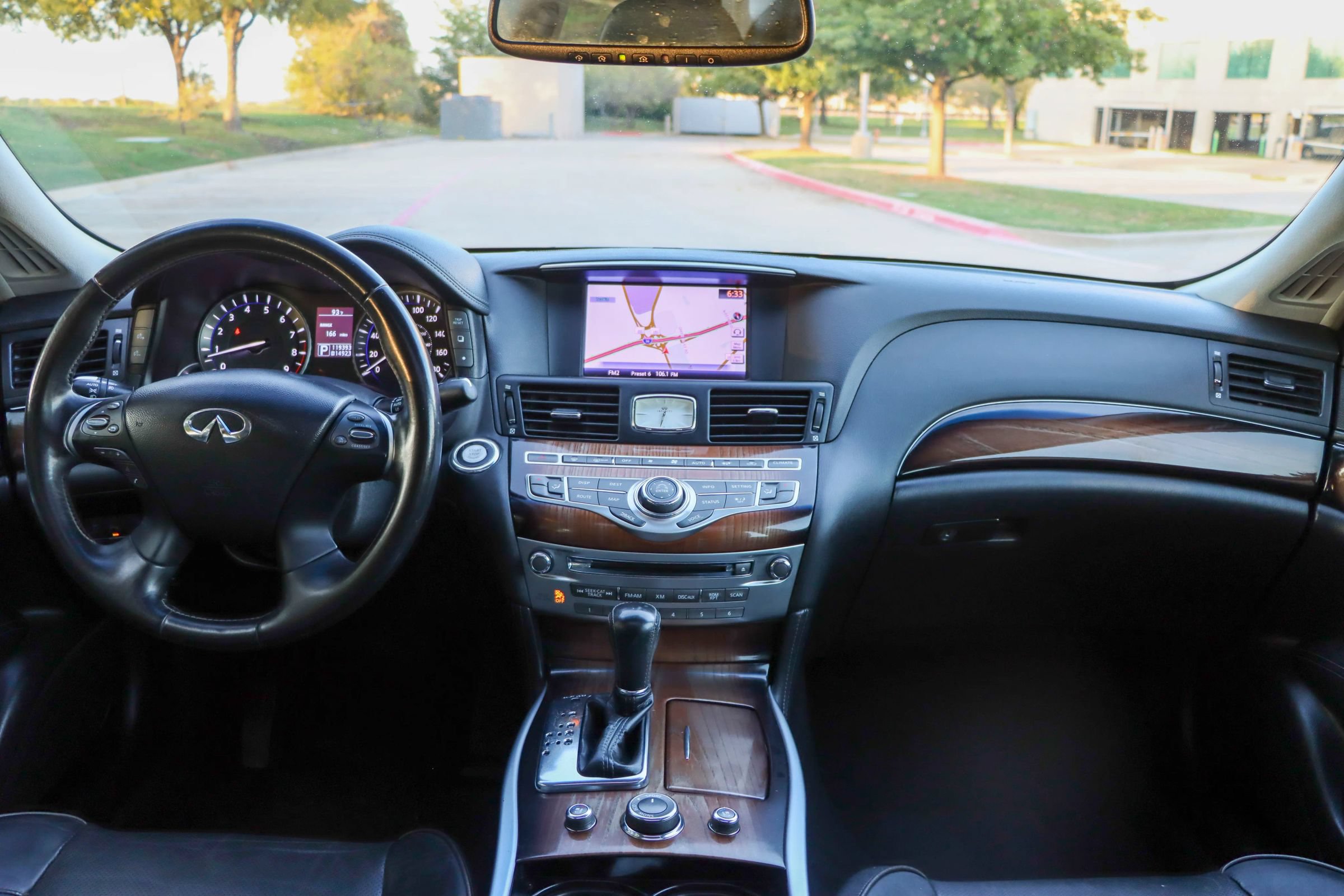 Used 2013 INFINITI M37 w/ Premium Pkg RWD image 25