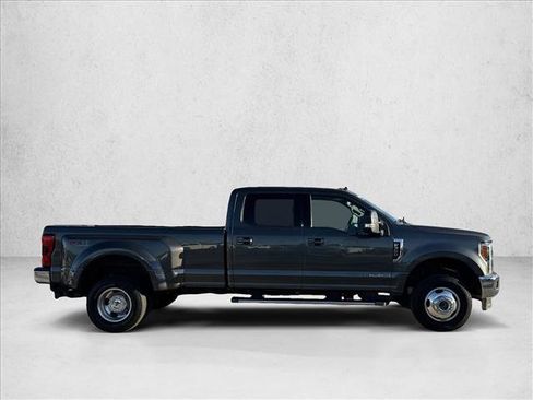 Used 2019 Ford F350 Lariat w/ Lariat Ultimate Package image 4