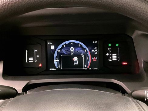 Used 2025 Toyota Tacoma SR5 AWD/4WD image 28
