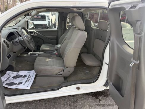 Used 2018 Nissan Frontier S image 13