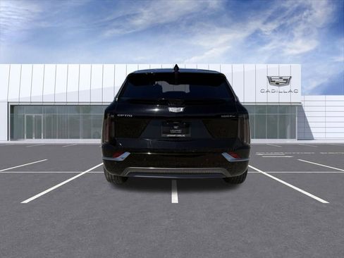 Used 2025 Cadillac Optiq Luxury 2 w/ LPO, Floor Liner Package AWD/4WD image 12