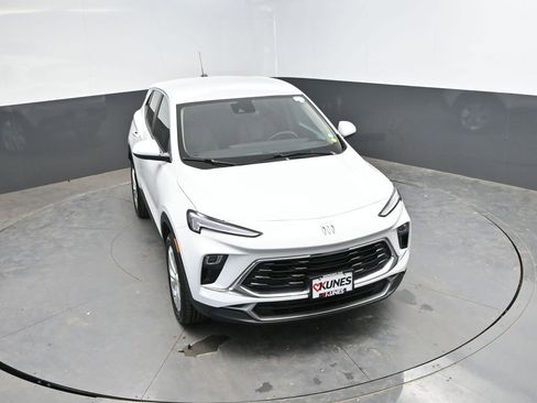 Used 2025 Buick Encore GX Preferred AWD/4WD image 22