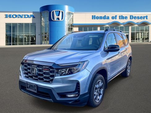 Used 2023 Honda Passport TrailSport image 3