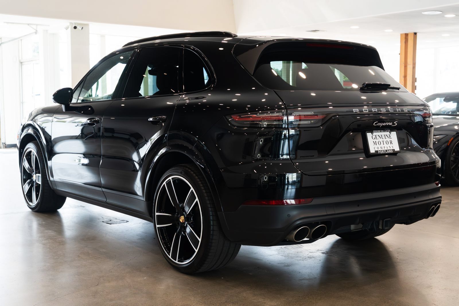 Used 2023 Porsche Cayenne S AWD/4WD image 6