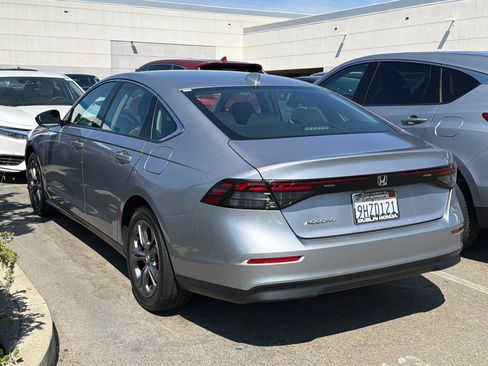 Used 2023 Honda Accord EX image 5