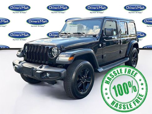 Used 2020 Jeep Wrangler Unlimited Sahara AWD/4WD image 3