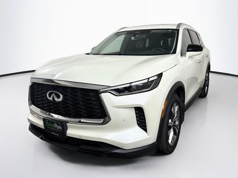 Used 2023 INFINITI QX60 Luxe w/ Performance Audio Package FWD image 3