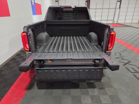 Used 2022 GMC Sierra 1500 Denali w/ Denali Premium Package image 29