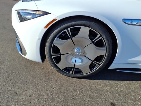 New 2026 Mercedes-Benz Maybach SL 680 image 10