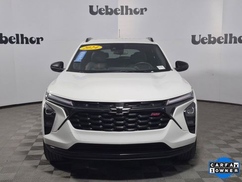 Certified 2024 Chevrolet Trax RS image 2