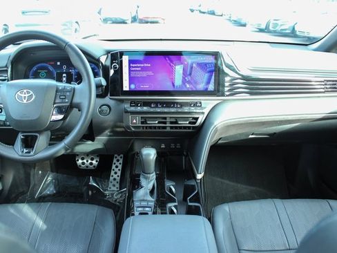 Used 2025 Toyota Camry XSE image 16