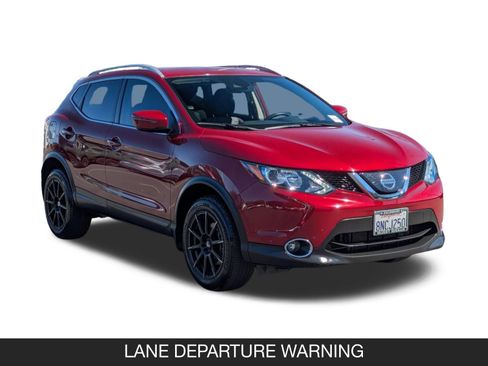 Used 2019 Nissan Rogue Sport SV w/ All-Weather Package image 2