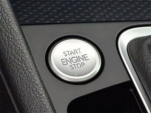 New 2025 Volkswagen Jetta SEL image 21